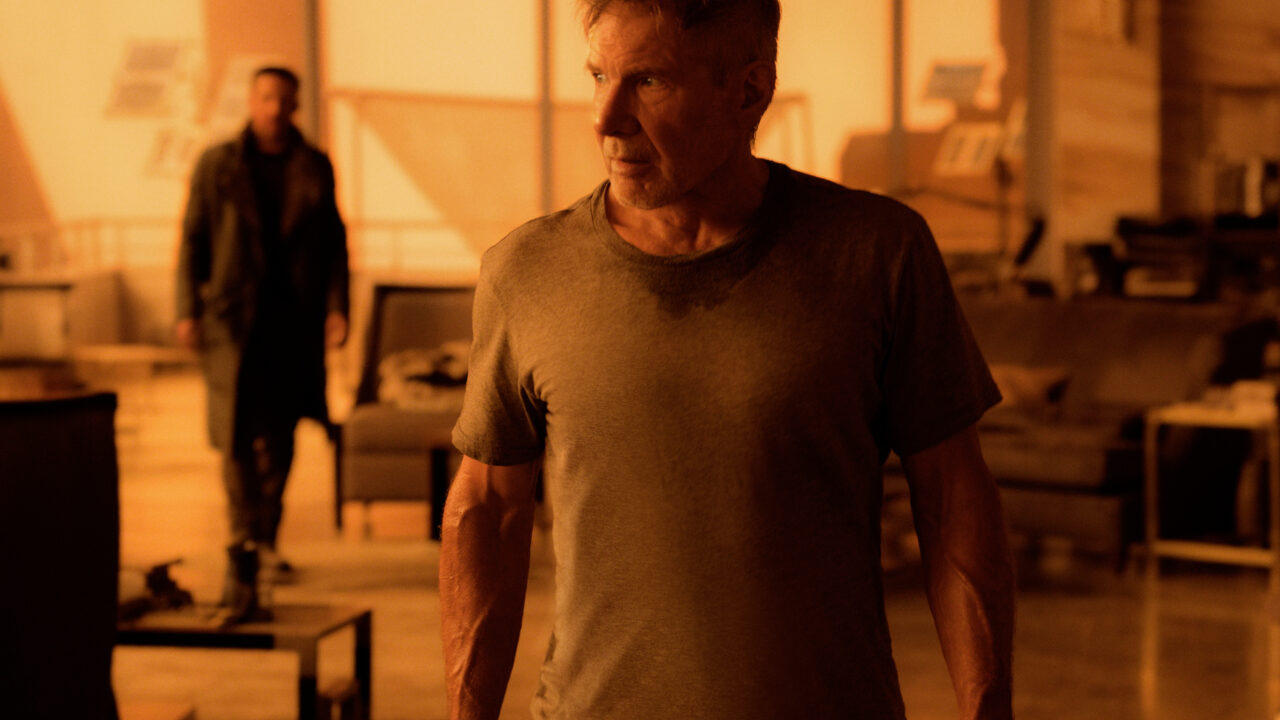 (L-R) RYAN GOSLING as K and HARRISON FORD as Rick Deckard in Alcon EntertainmentÕs sci fi thriller ÒBLADE RUNNER 2049 in association with Columbia Pictures, domestic distribution by Warner Bros. Pictures and international distribution by Sony Pictures Releasing International.