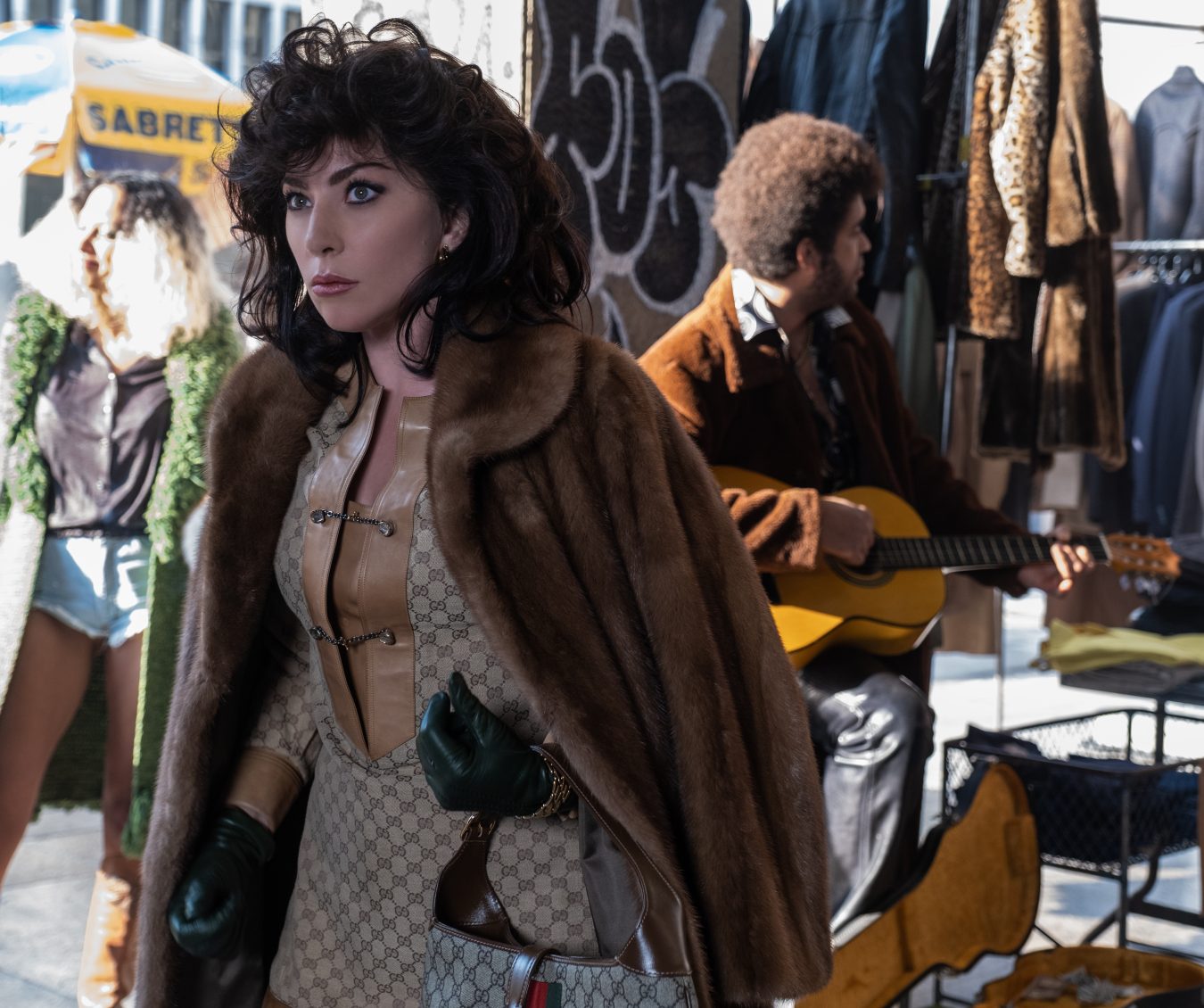 G_00924_RC
Lady Gaga stars as Patrizia Reggiani in Ridley Scott’s
HOUSE OF GUCCI
A Metro Goldwyn Mayer Pictures film
Photo credit: Fabio Lovino
© 2021 Metro-Goldwyn-Mayer Pictures Inc. All Rights Reserved.