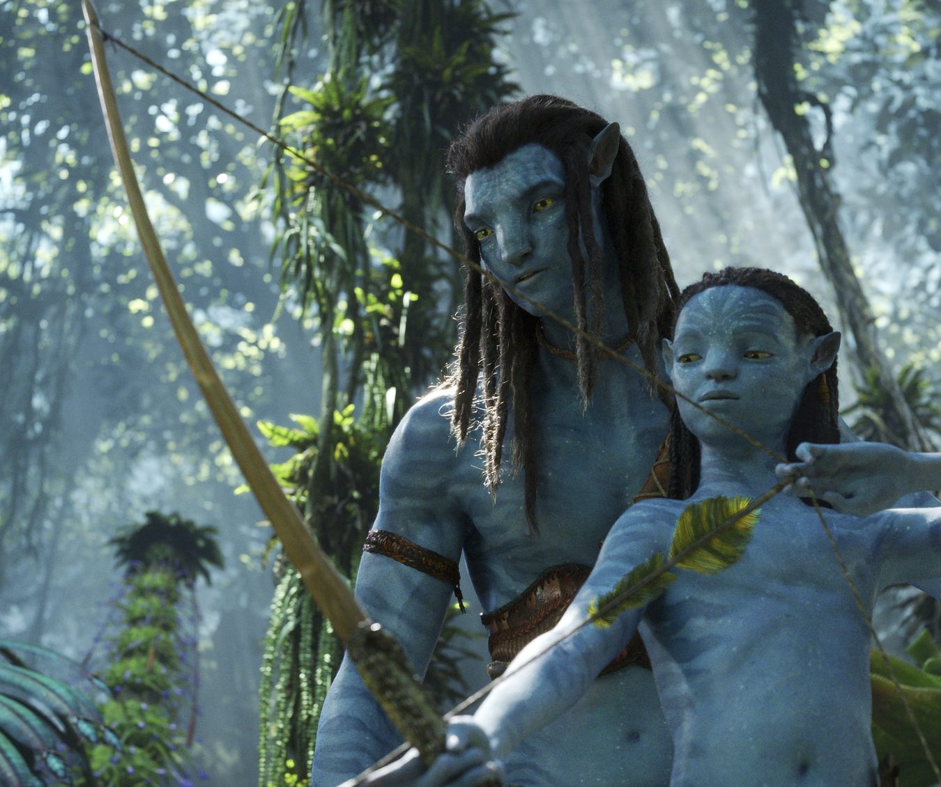 (L-R): Jake Sully and Neteyam in 20th Century Studios' AVATAR: THE WAY OF WATER. Photo courtesy of 20th Century Studios. © 2022 20th Century Studios. All Rights Reserved.